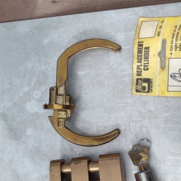 Vintage Lock Set with Replacement Cylinder - Picture 5 of 5